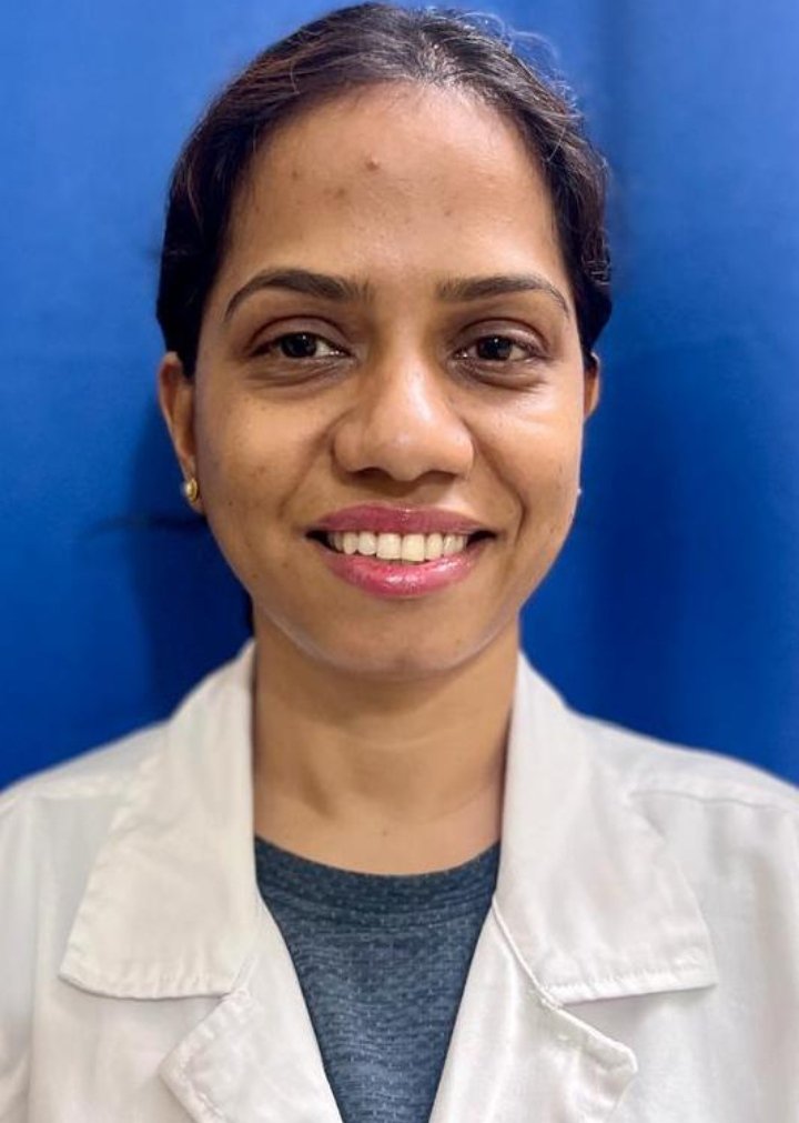 Dr Ruchi Karbhari